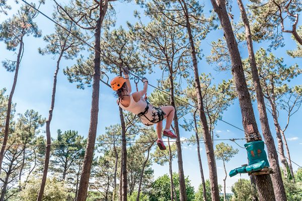 Tyrolienne au camping Mané Guernehué